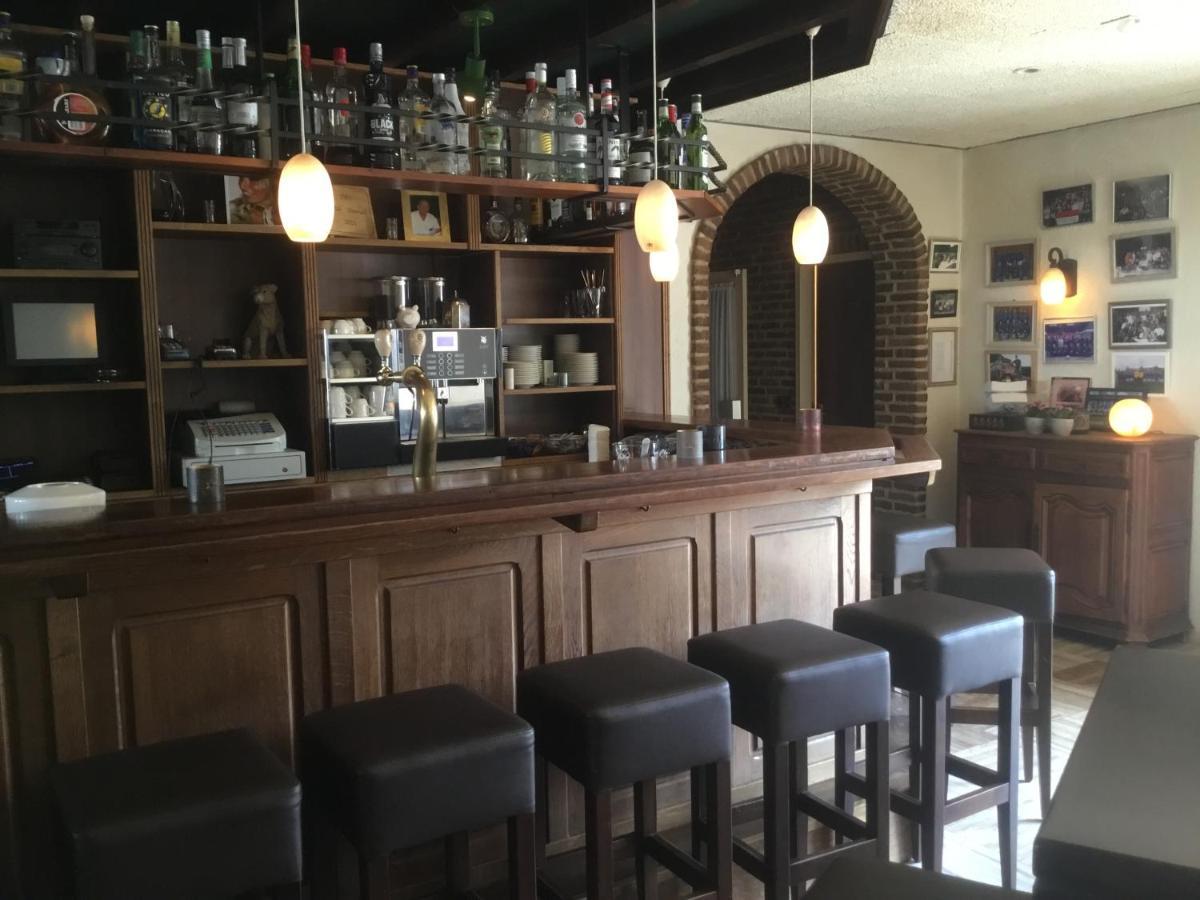Hotel Steensel Eksteriør bilde